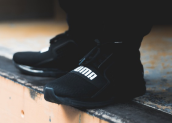 Puma Sneakers (Black)